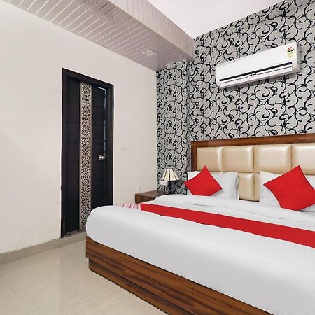 Hotel O Sangeet Фаридабад Экстерьер фото